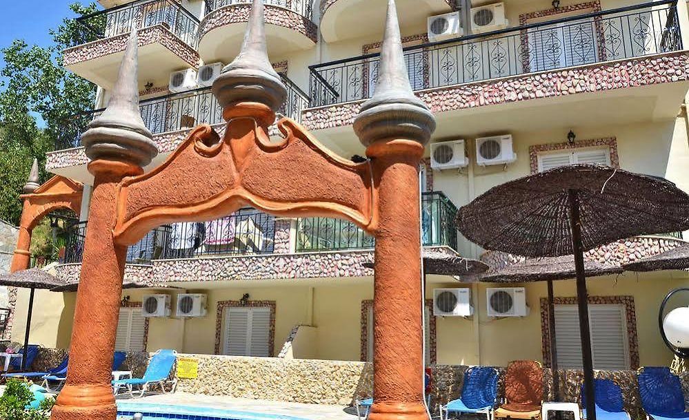 mavrikos hotel tsilivi